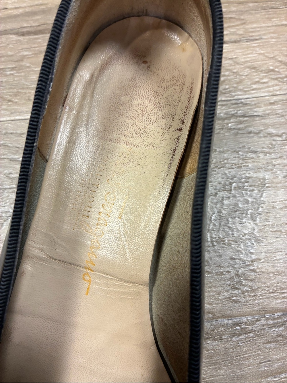 VTG Salvatore Ferragamo Boutique Patent Leather Slip On Loafers Bow Logo - Picture 10 of 13